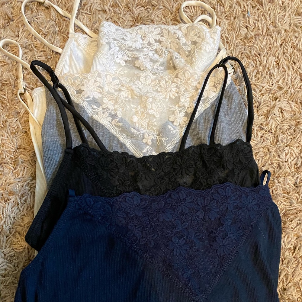 4 Hollister Camis Size M